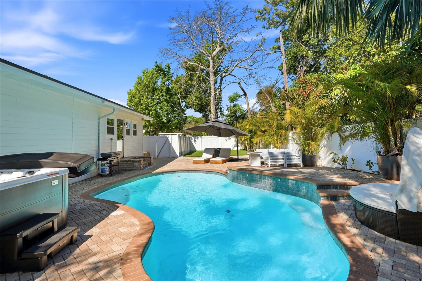 Image 4 of 49 For 521 51st Avenue S