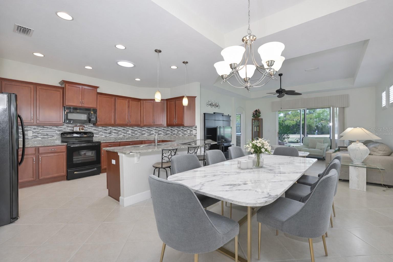 Image 7 of 58 For 2423 Richmond Greens Court