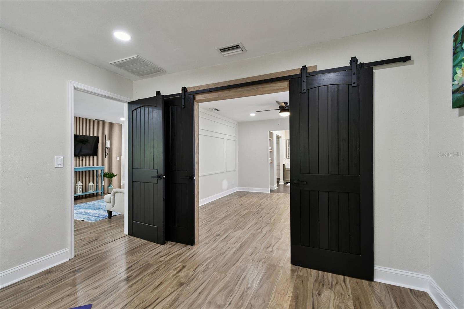 Image 24 of 81 For 34 Harbor Oaks Circle