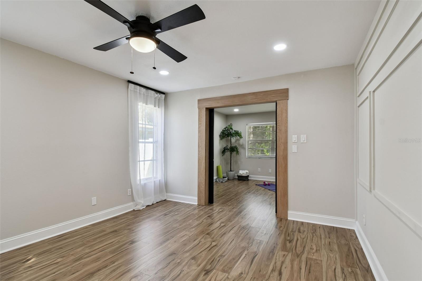 Image 28 of 81 For 34 Harbor Oaks Circle