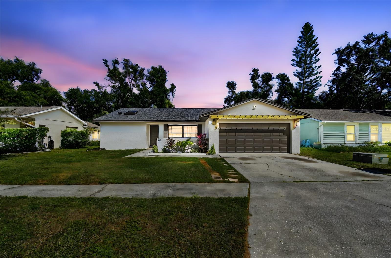 Image 3 of 81 For 34 Harbor Oaks Circle