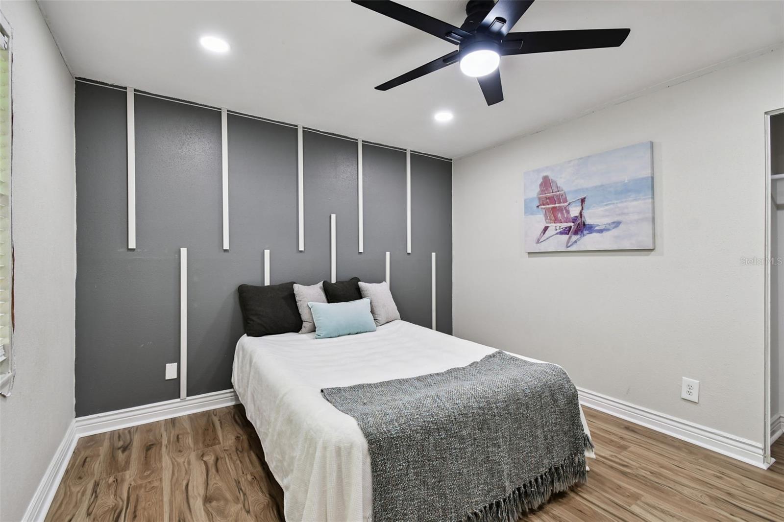 Image 49 of 81 For 34 Harbor Oaks Circle