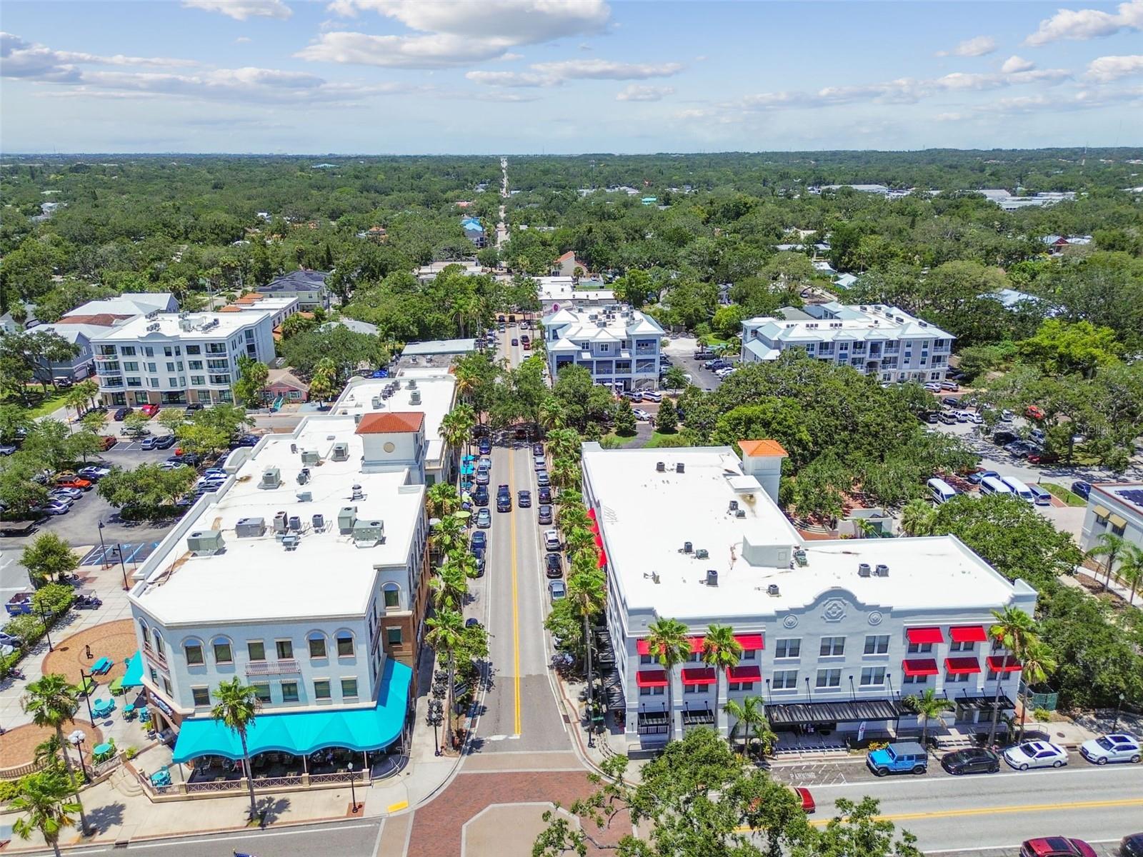 Image 65 of 81 For 34 Harbor Oaks Circle