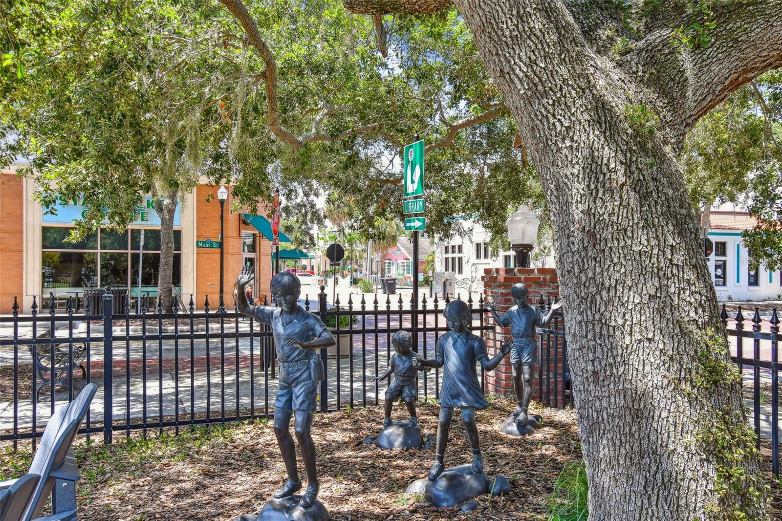 Image 69 of 81 For 34 Harbor Oaks Circle