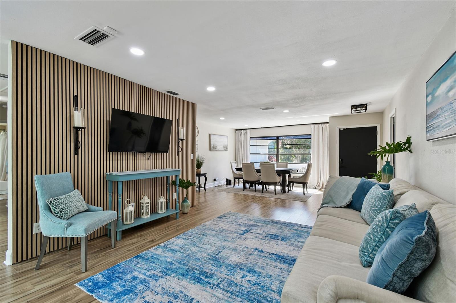 Image 9 of 81 For 34 Harbor Oaks Circle