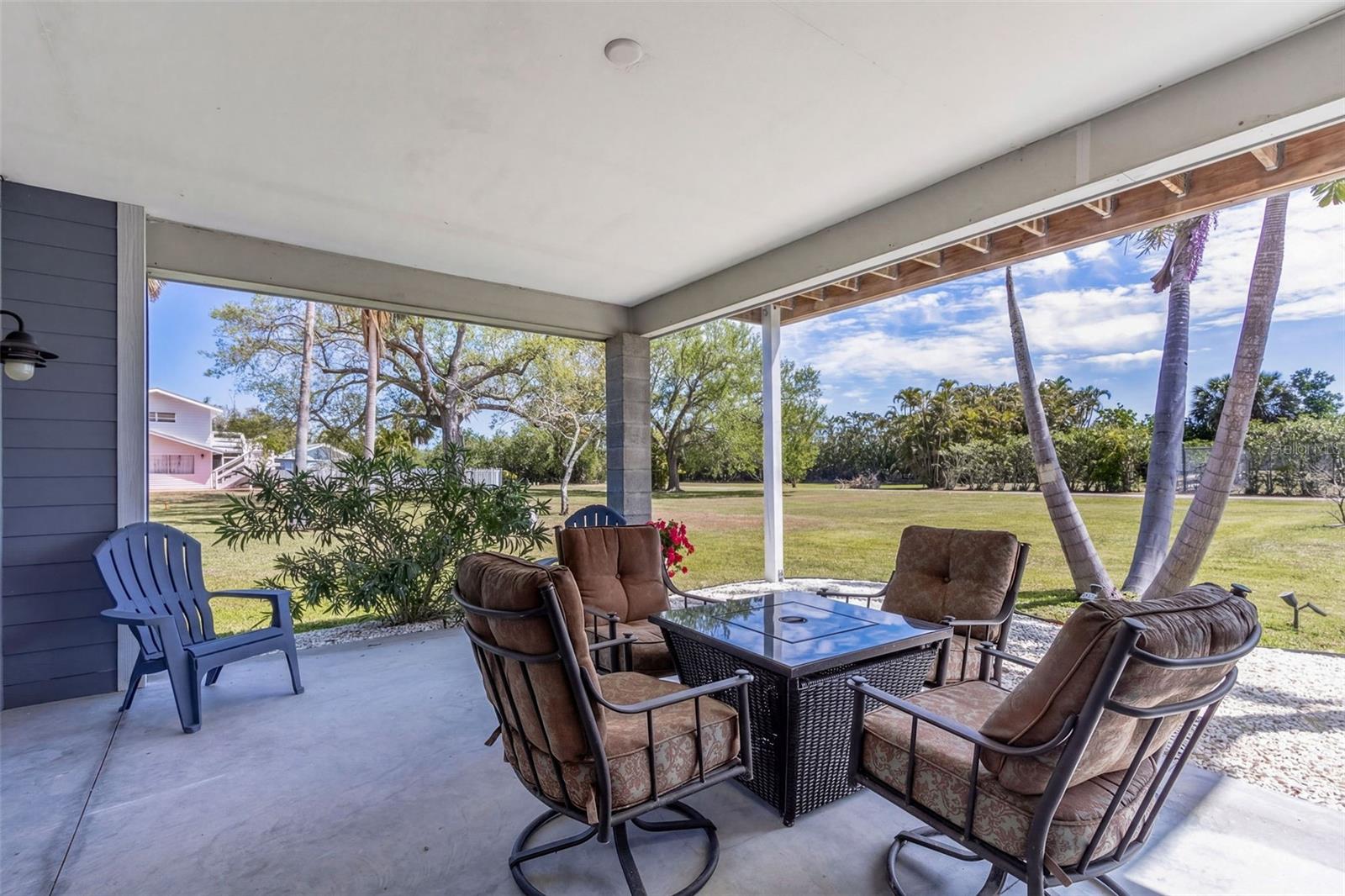 Image 10 of 42 For 7655 Myrsine Circle