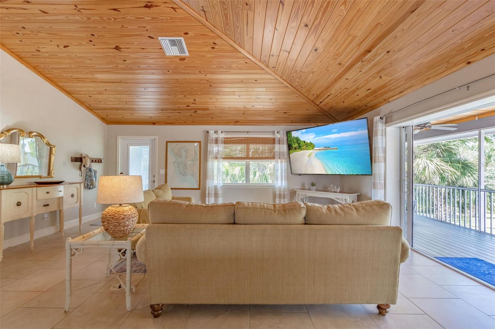 Image 16 of 42 For 7655 Myrsine Circle