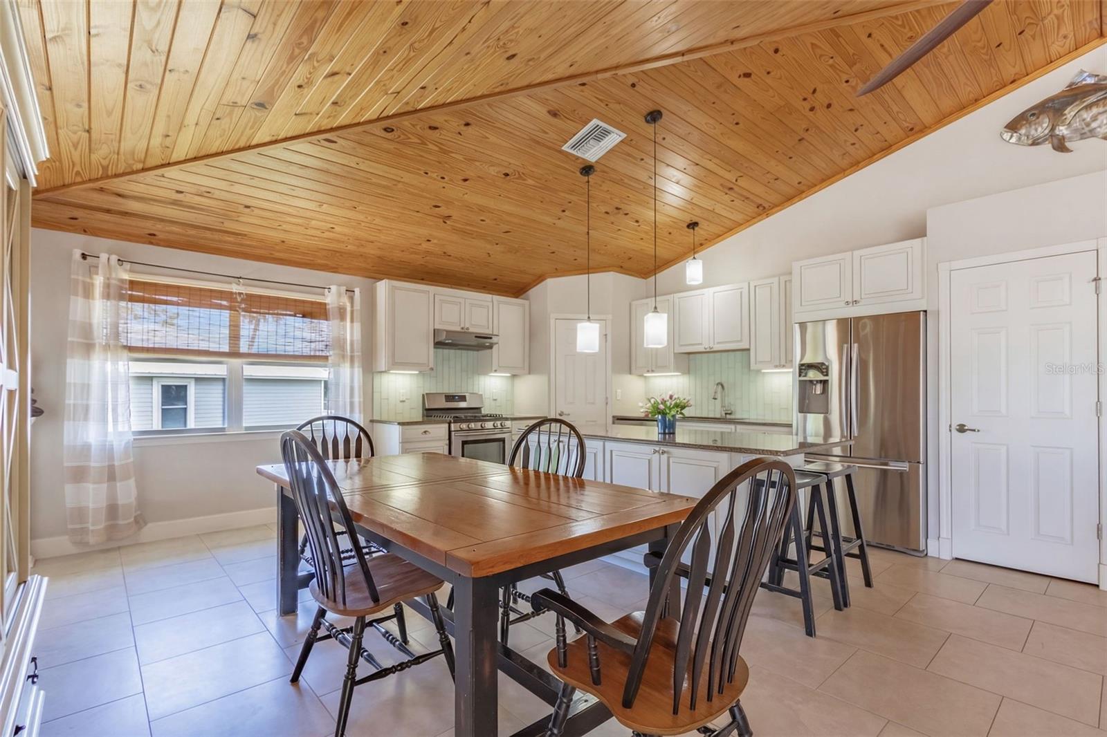 Image 19 of 42 For 7655 Myrsine Circle