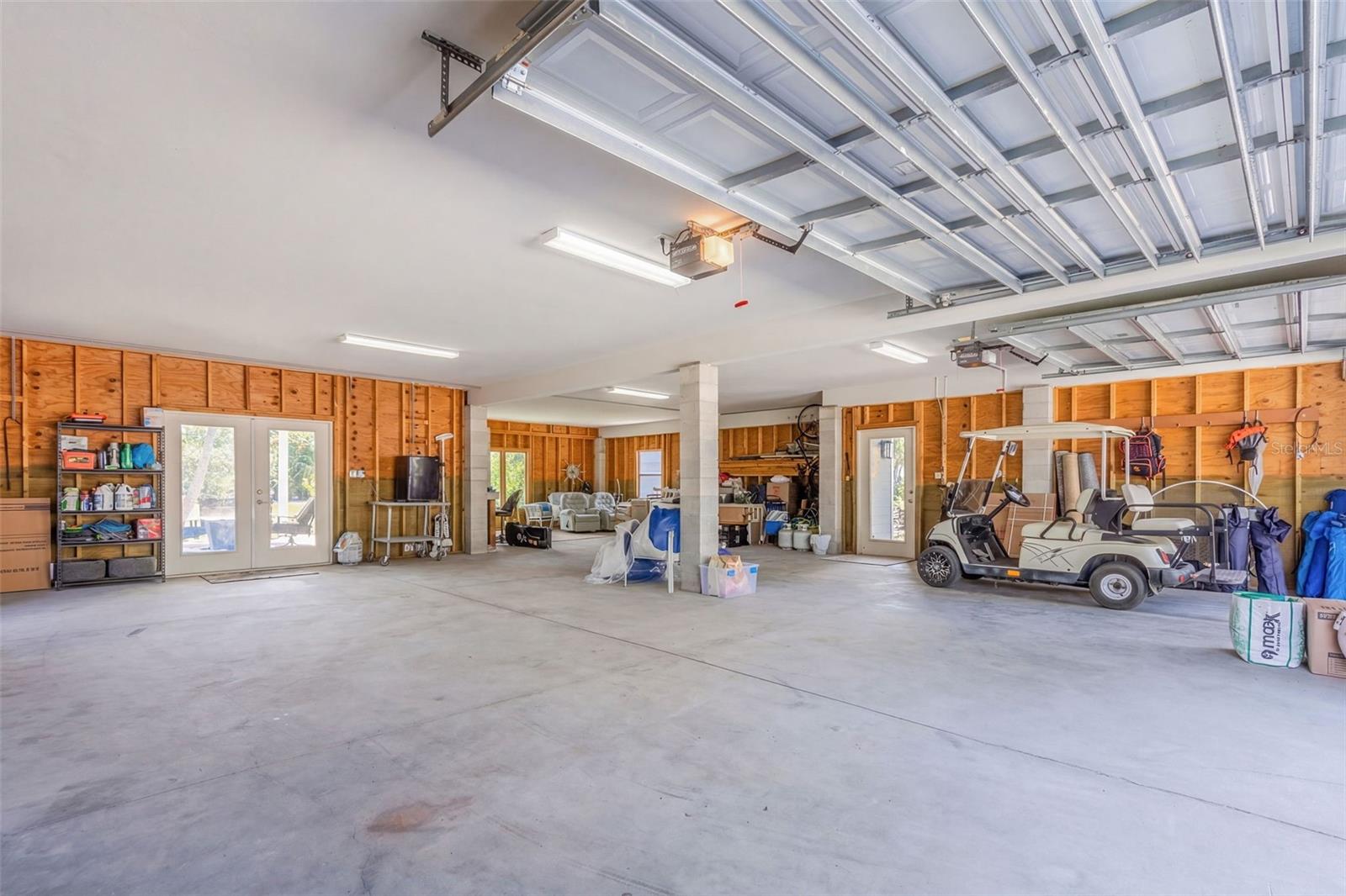 Image 34 of 42 For 7655 Myrsine Circle