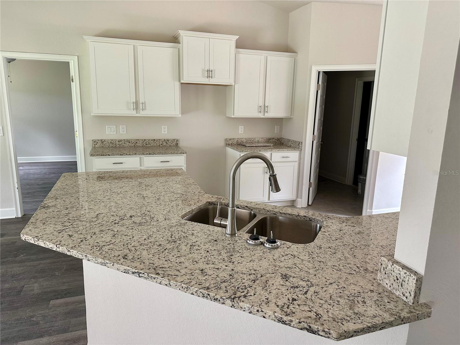 Image 6 of 16 For 1525 Arthur Boulevard