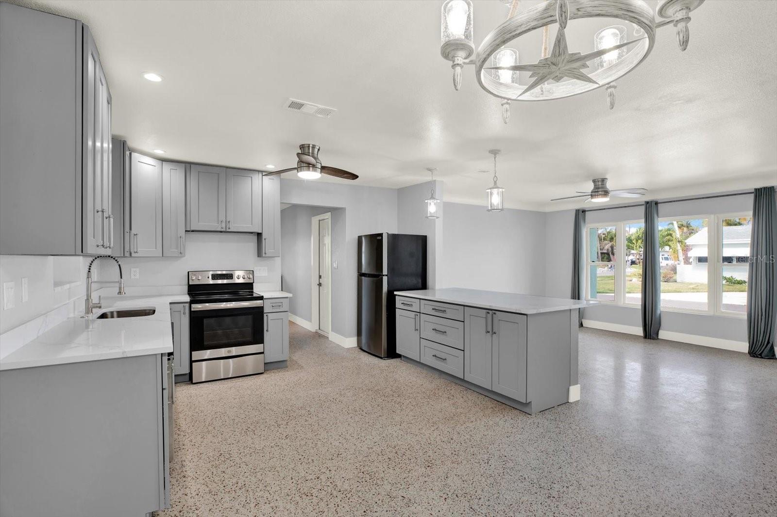 Image 7 of 31 For 203 163rd Avenue