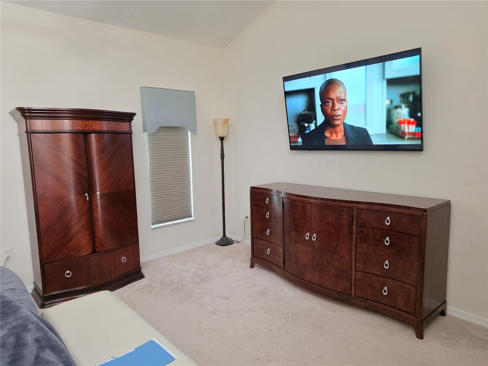 Image 15 of 34 For 1196 Royal Boulevard