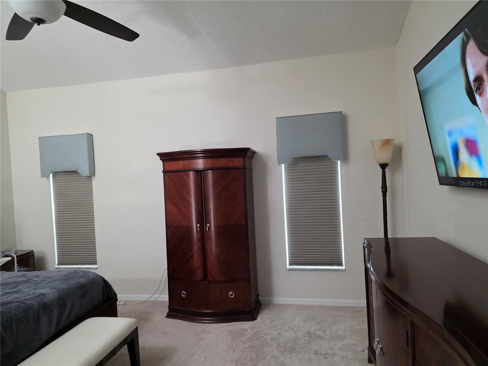 Image 16 of 34 For 1196 Royal Boulevard