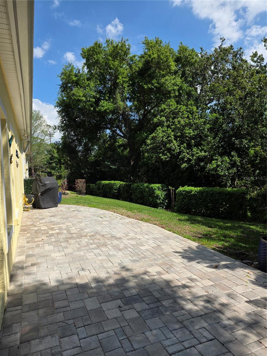 Image 31 of 34 For 1196 Royal Boulevard