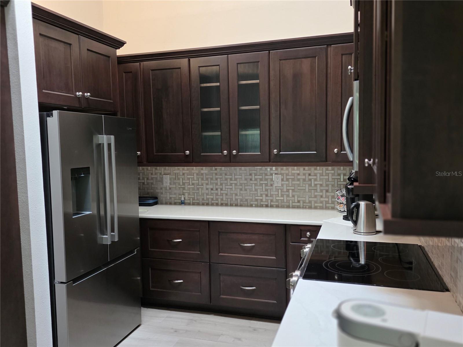 Image 9 of 34 For 1196 Royal Boulevard