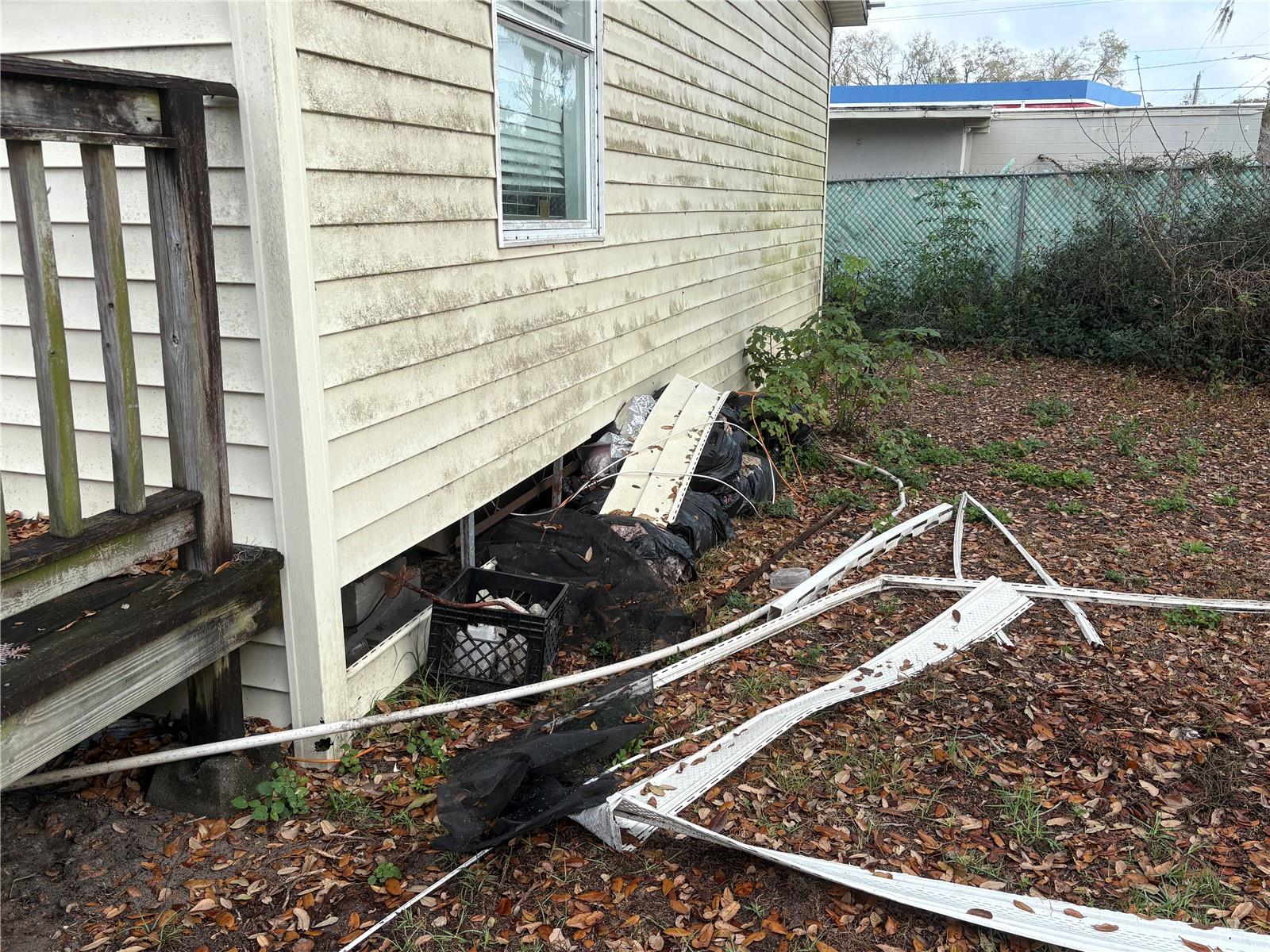 Image 23 of 79 For 10106 Alma Street