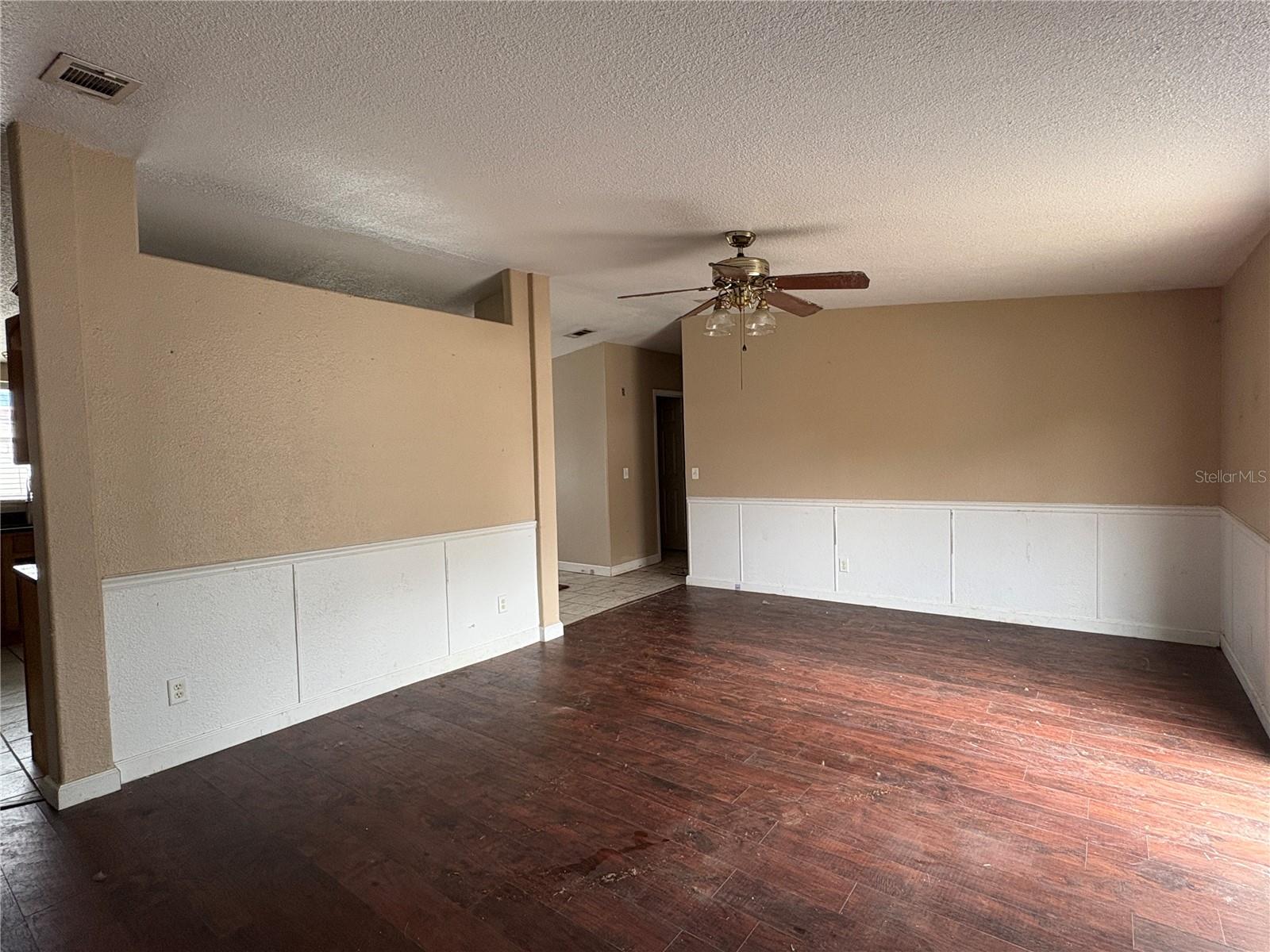 Image 37 of 79 For 10106 Alma Street