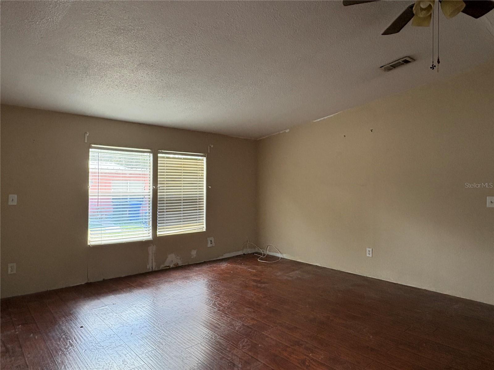 Image 43 of 79 For 10106 Alma Street