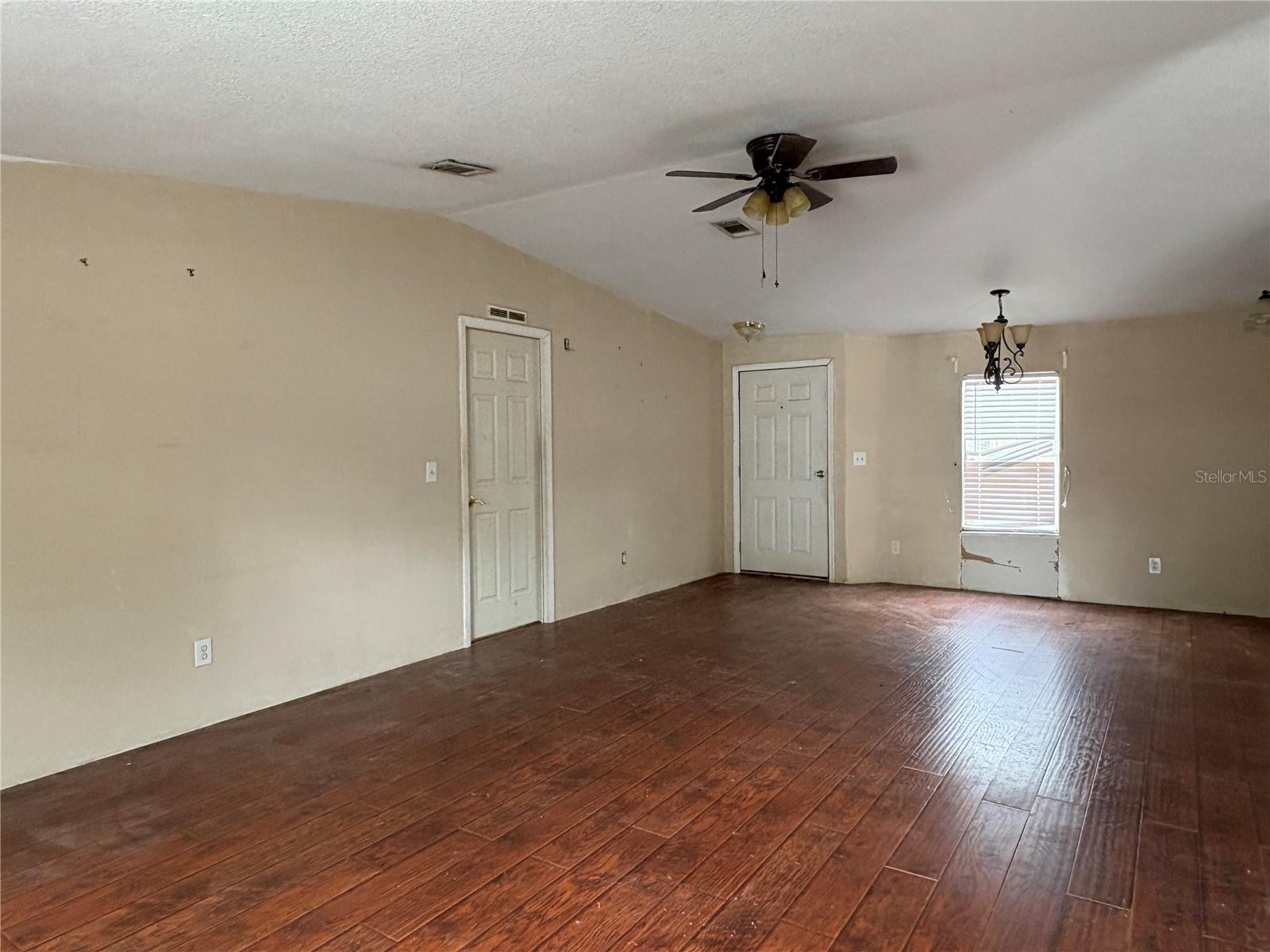 Image 44 of 79 For 10106 Alma Street