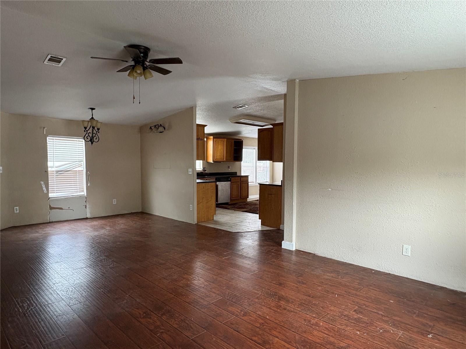 Image 45 of 79 For 10106 Alma Street