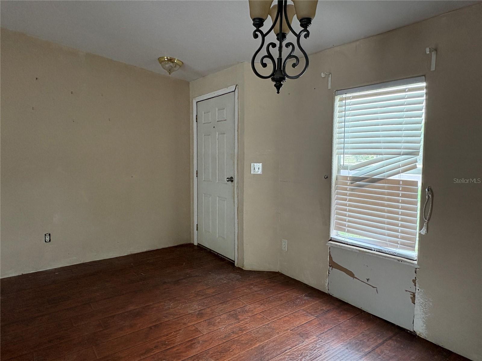 Image 48 of 79 For 10106 Alma Street