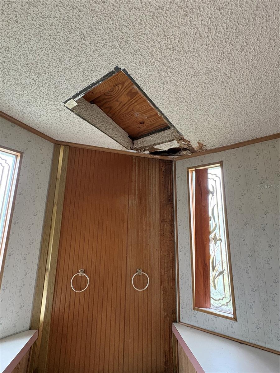 Image 58 of 79 For 10106 Alma Street