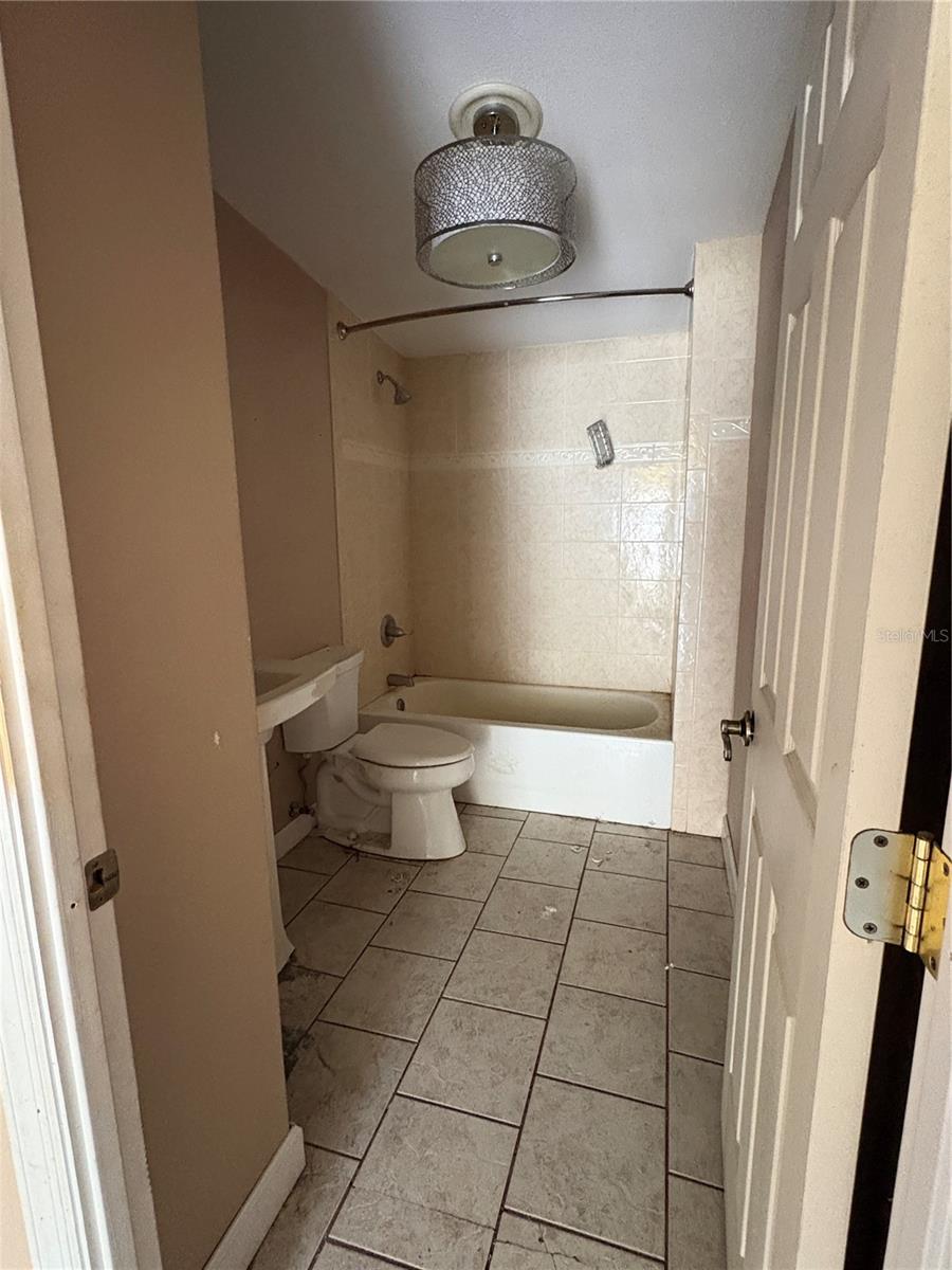 Image 72 of 79 For 10106 Alma Street