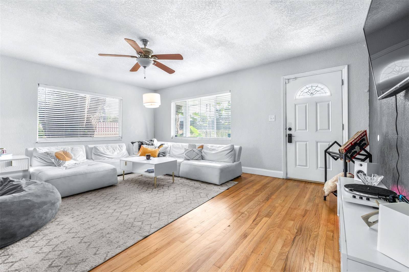 Image 11 of 56 For 4116 Marguerite Street