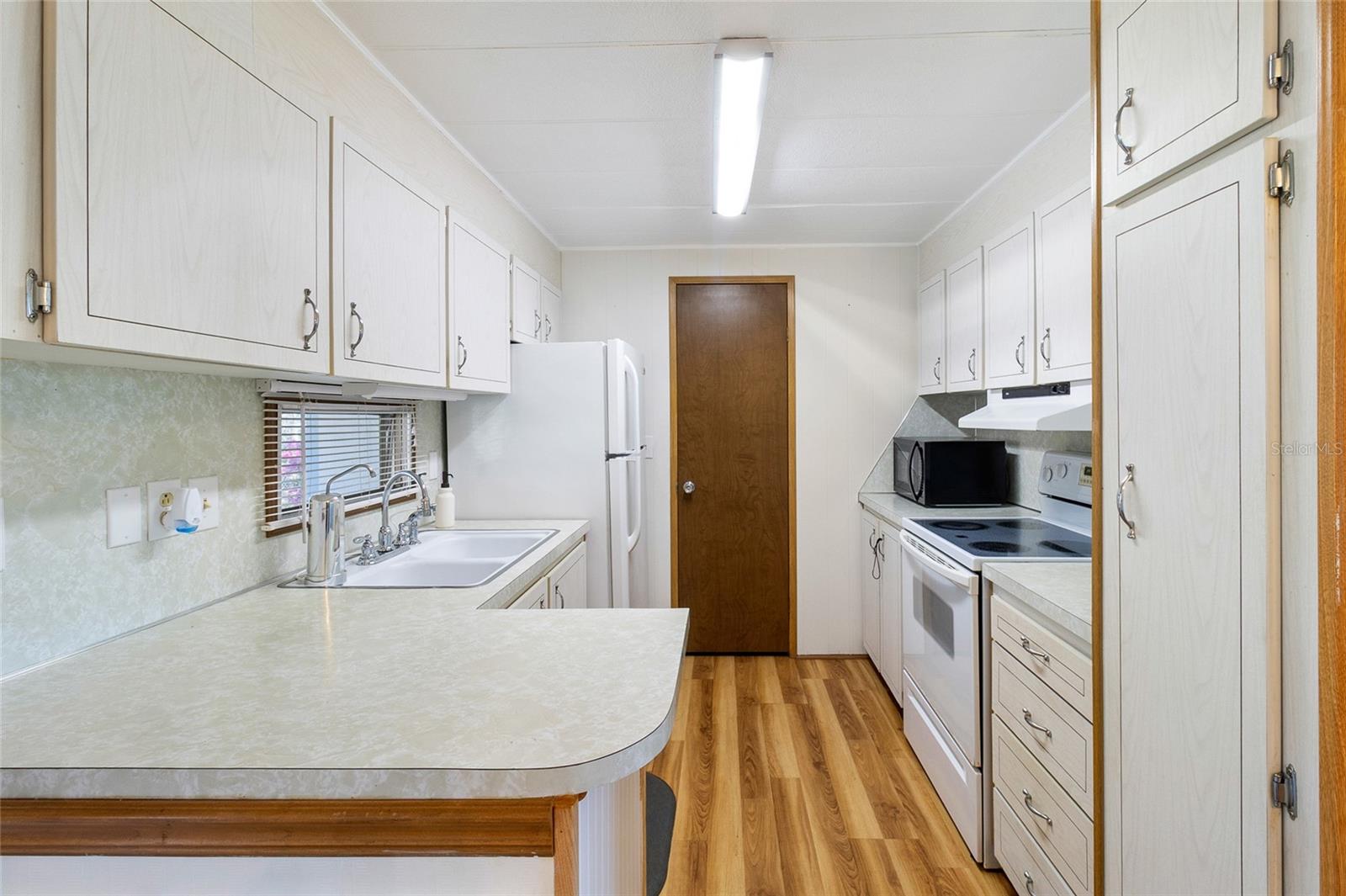 Image 11 of 31 For 4550 Olive Drive