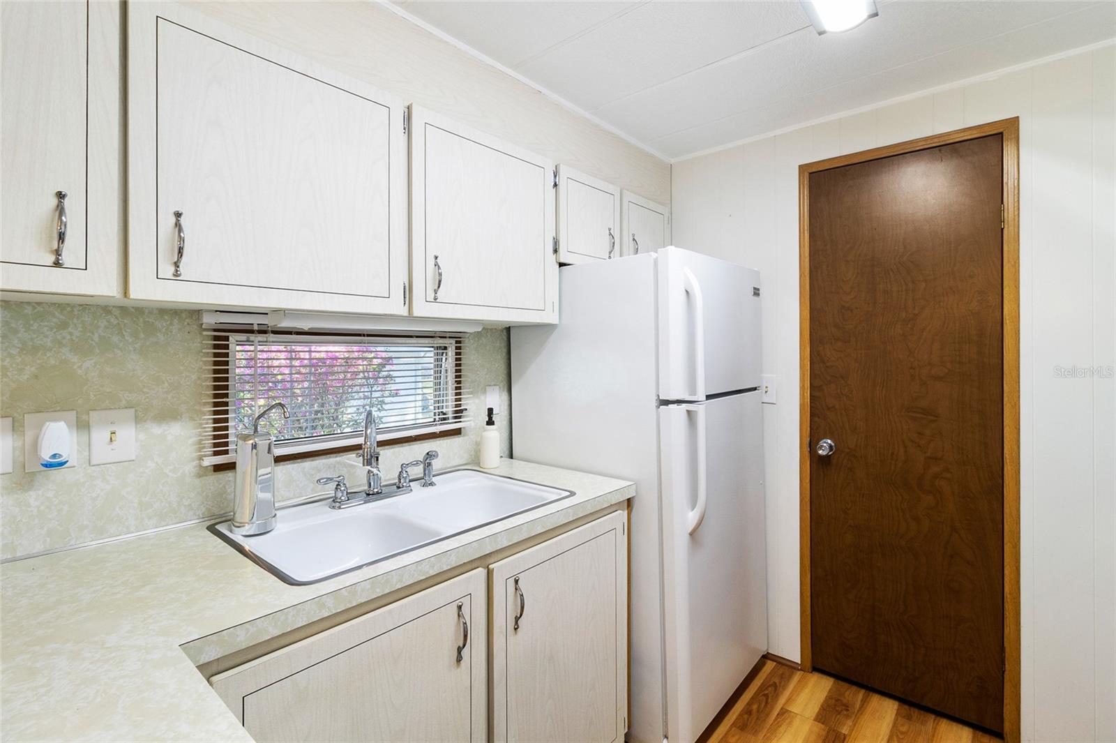 Image 12 of 31 For 4550 Olive Drive