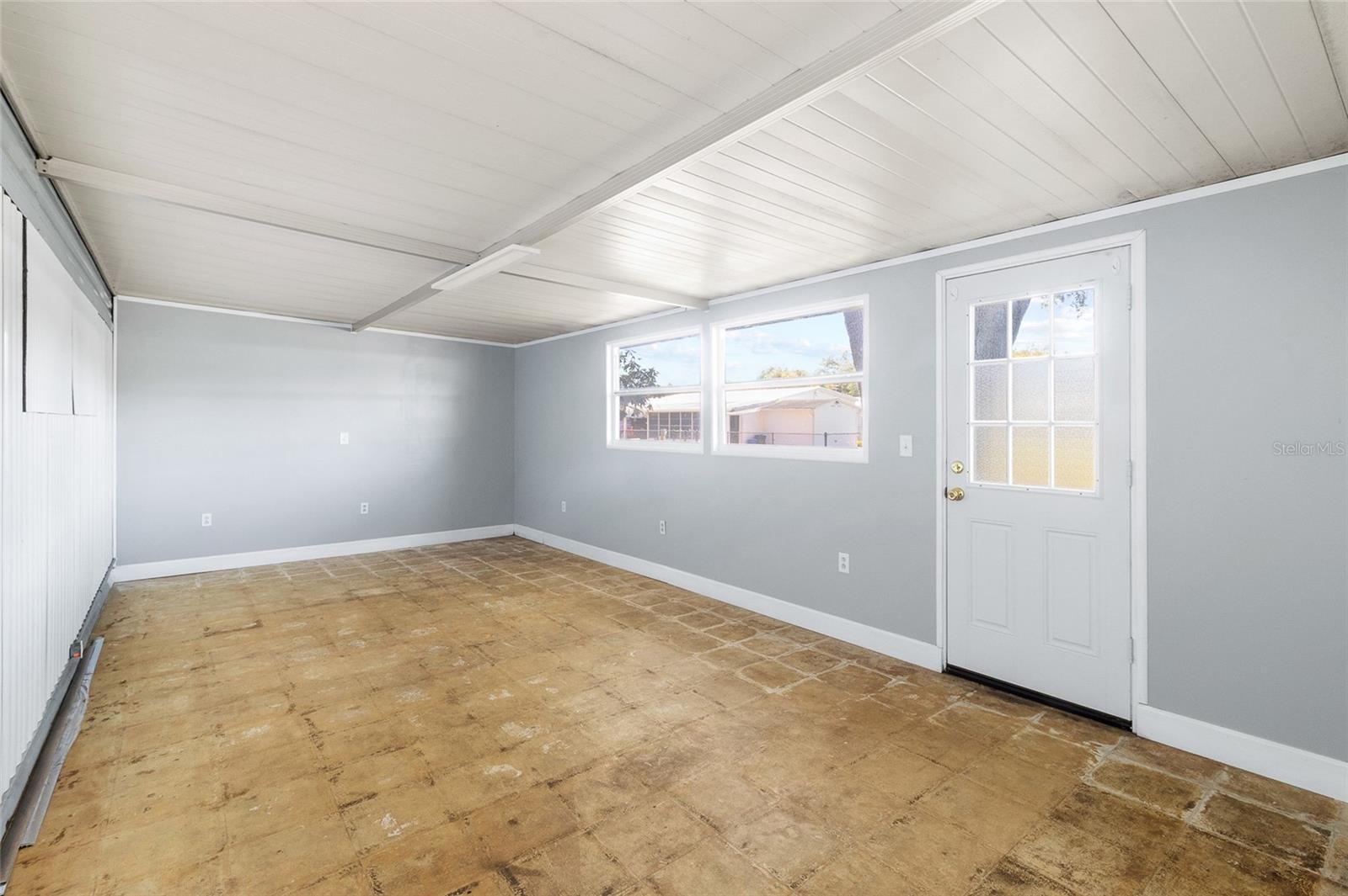 Image 19 of 31 For 4550 Olive Drive