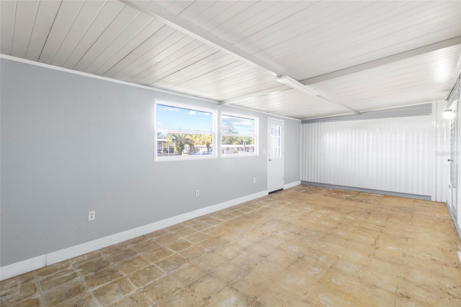 Image 21 of 31 For 4550 Olive Drive