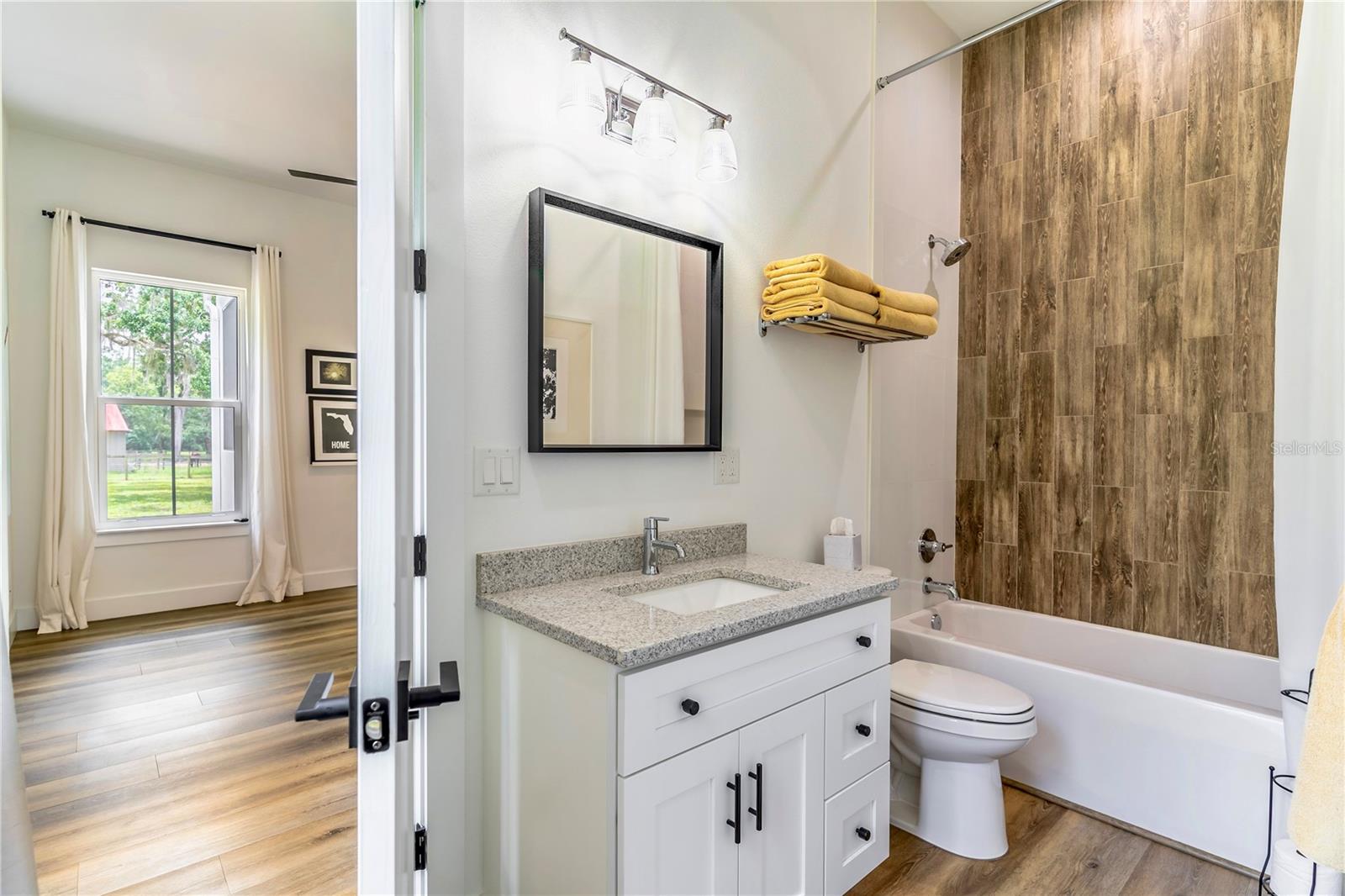 Image 34 of 80 For 31035 Pasco Road