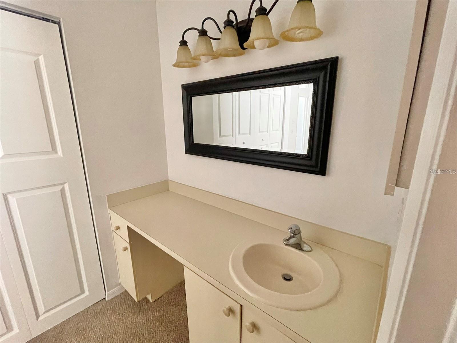 Image 22 of 41 For 4214 Foxboro Drive