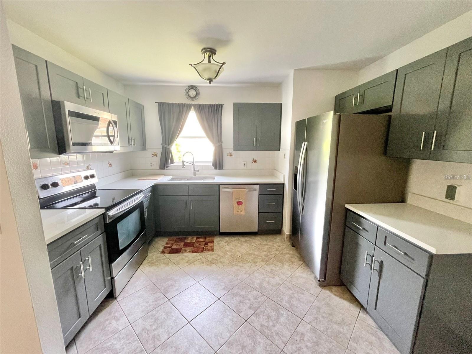 Image 7 of 41 For 4214 Foxboro Drive