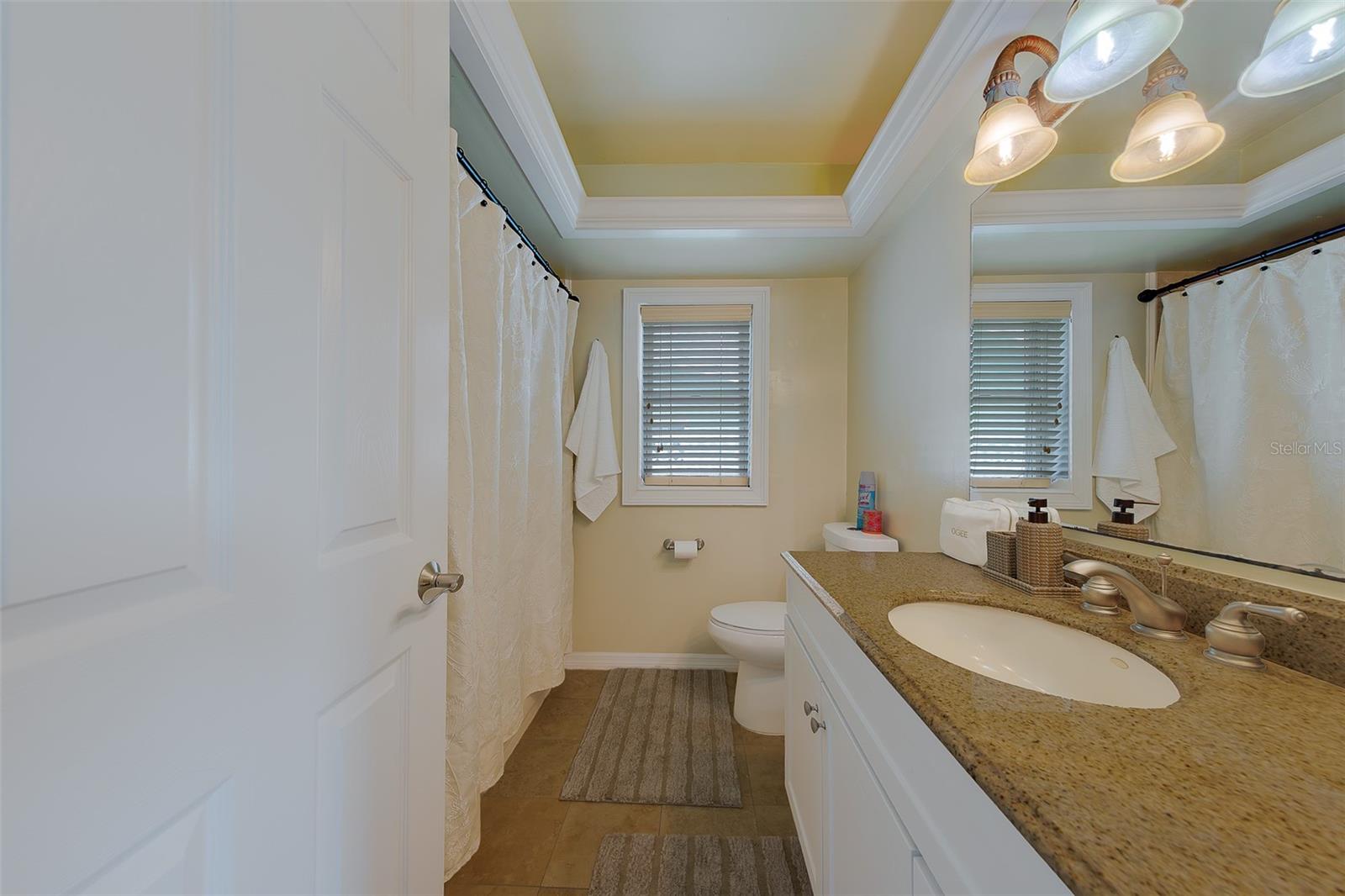 Listing photo id 31 for 2017 Cove Drive