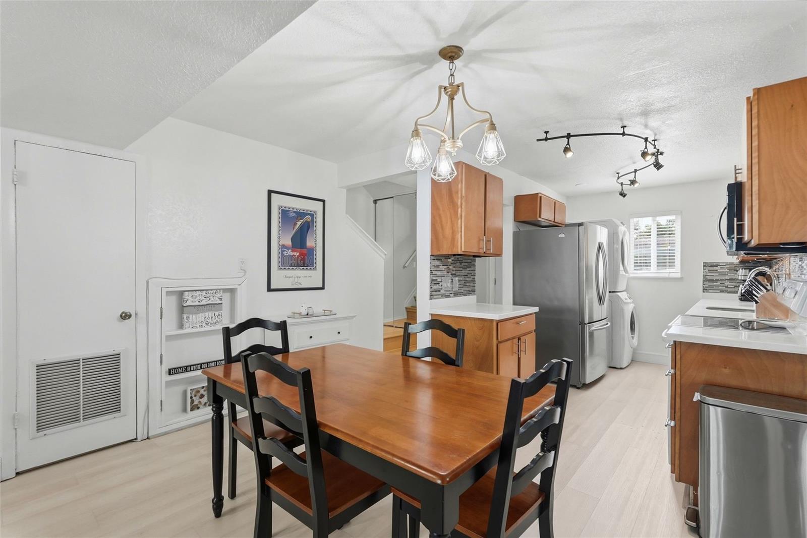 Image 7 of 26 For 107 114th Avenue N