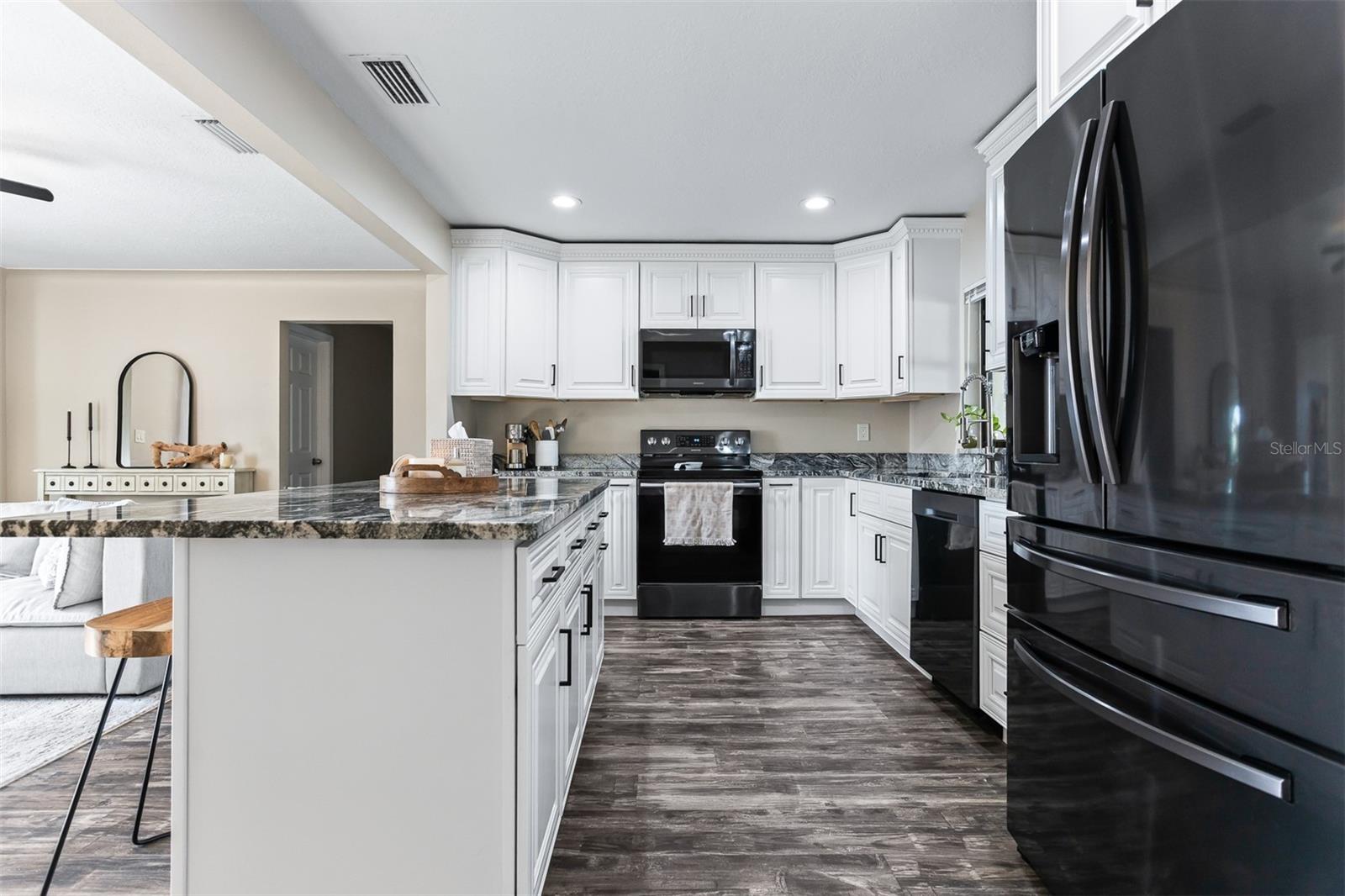 Image 14 of 58 For 2700 49th Street N