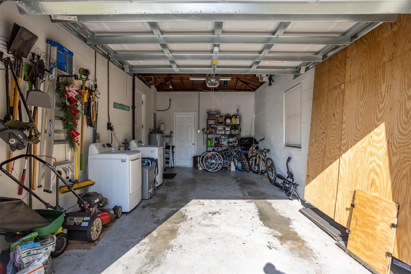 Image 29 of 58 For 2700 49th Street N