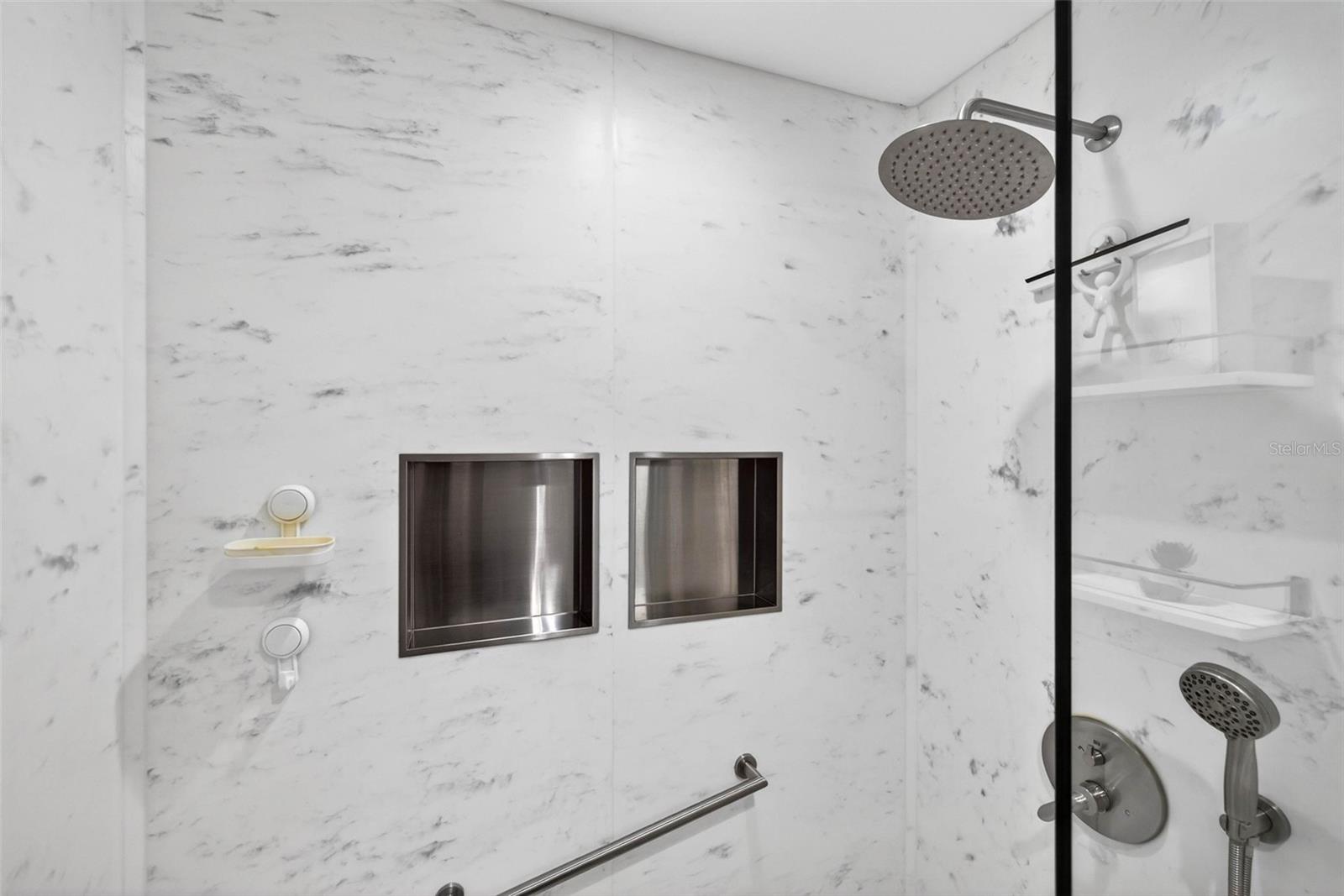 Image 27 of 64 For 212 Lockmoor Avenue