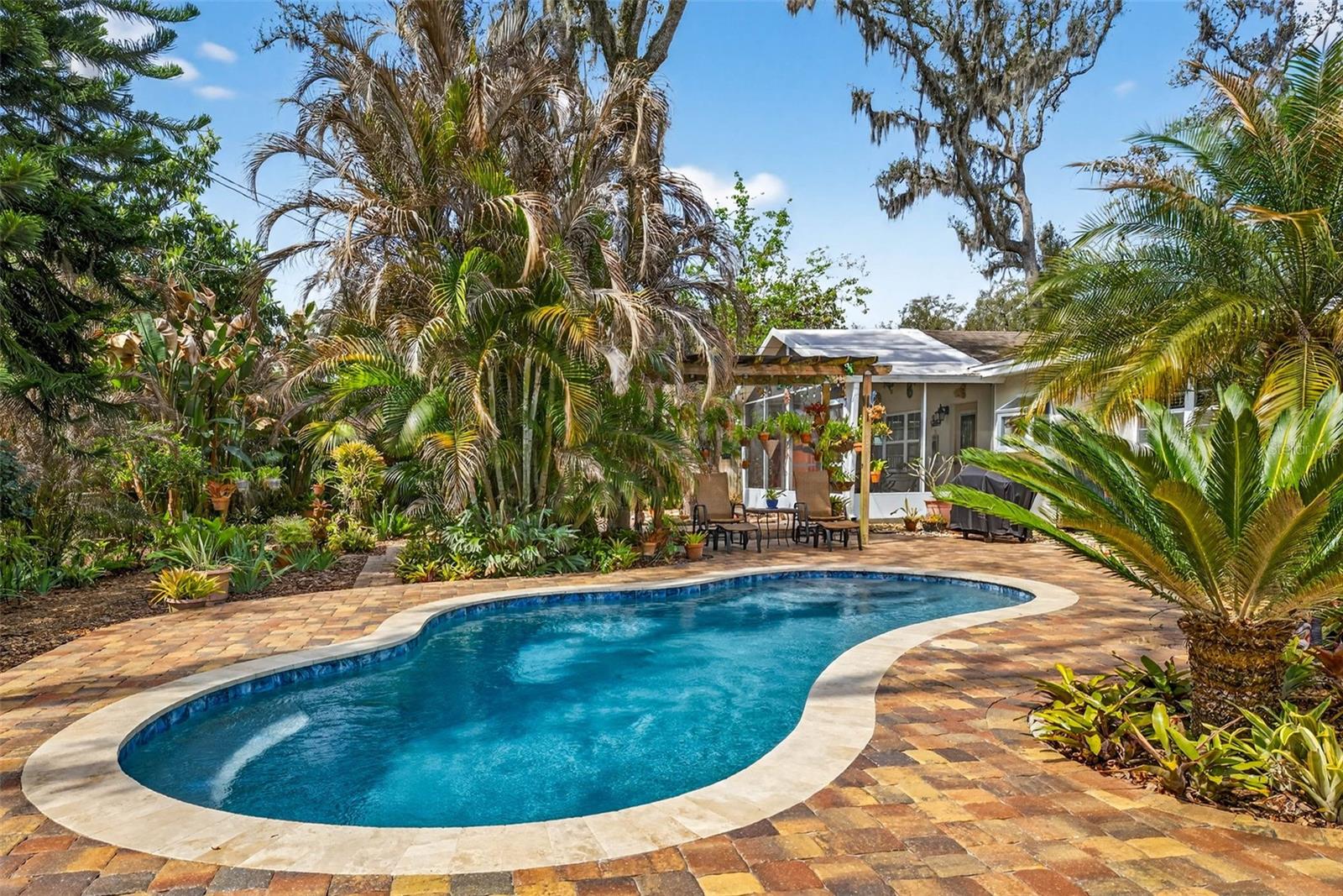 Image 34 of 64 For 212 Lockmoor Avenue