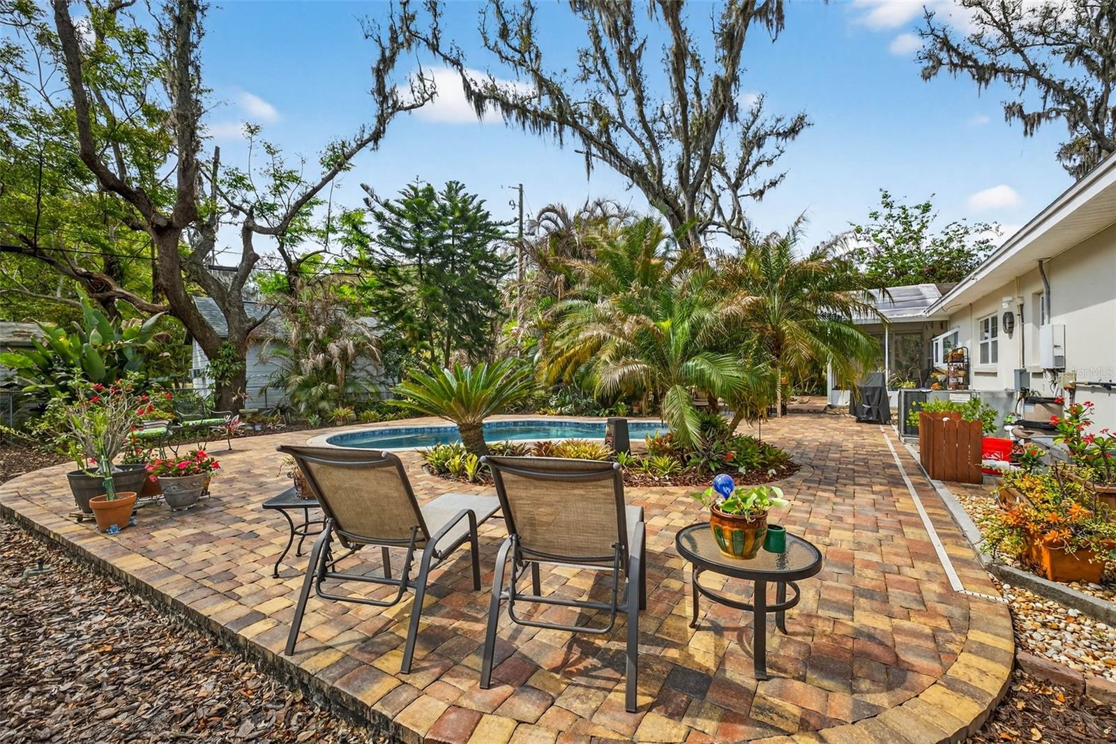 Image 40 of 64 For 212 Lockmoor Avenue