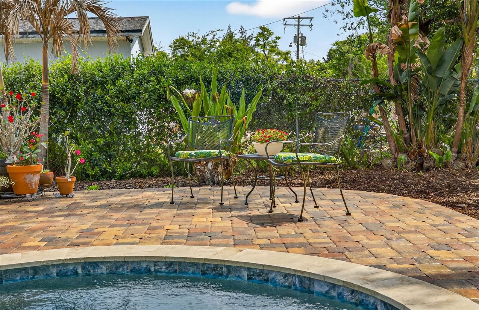 Image 42 of 64 For 212 Lockmoor Avenue