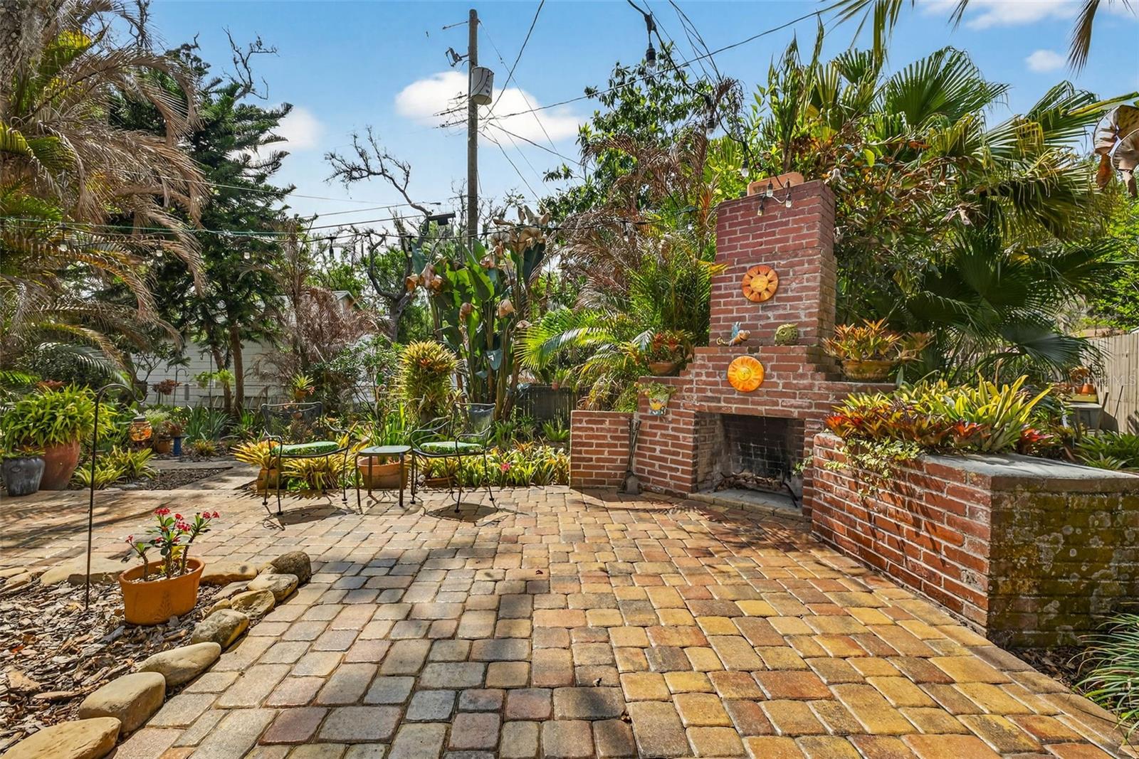 Image 43 of 64 For 212 Lockmoor Avenue