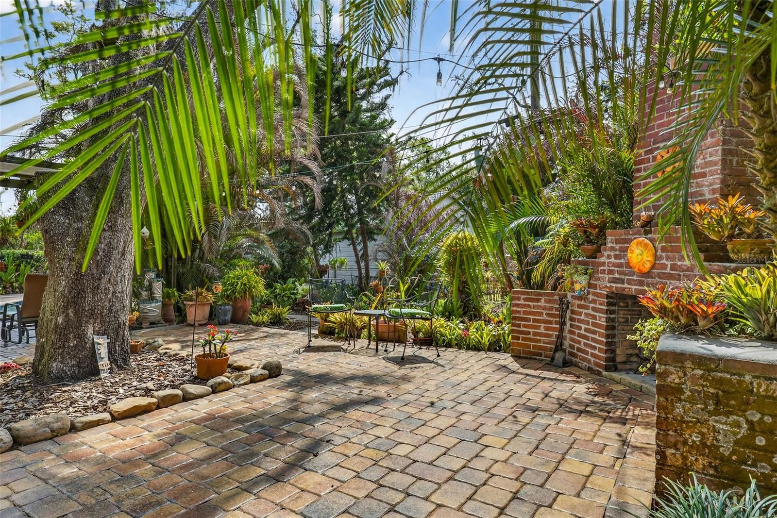 Image 44 of 64 For 212 Lockmoor Avenue