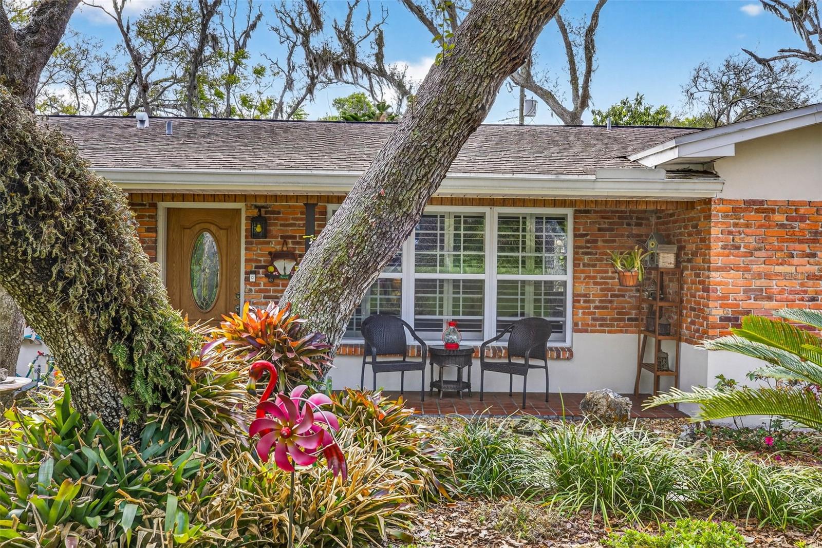 Image 5 of 64 For 212 Lockmoor Avenue