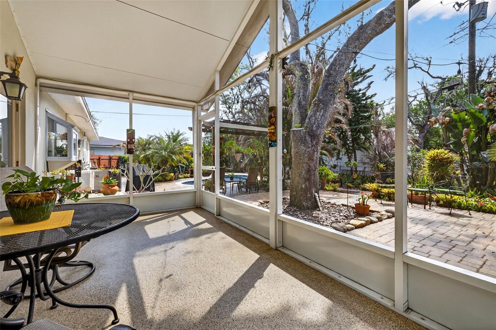 Image 51 of 64 For 212 Lockmoor Avenue