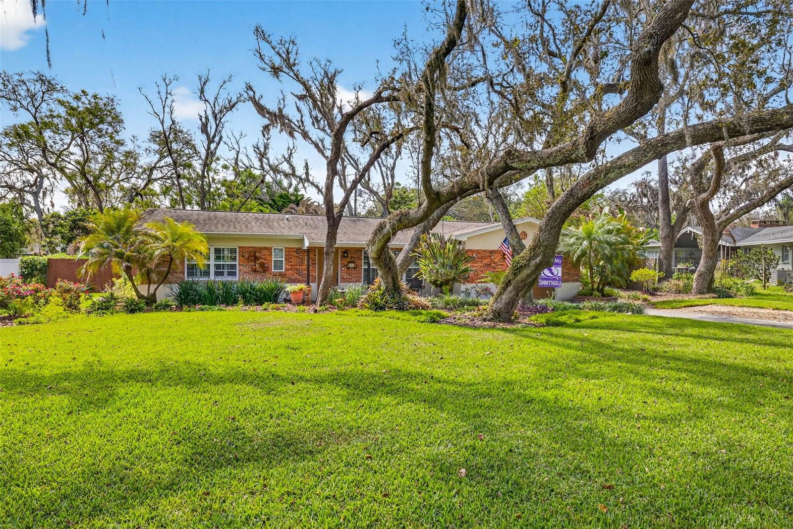 Image 54 of 64 For 212 Lockmoor Avenue