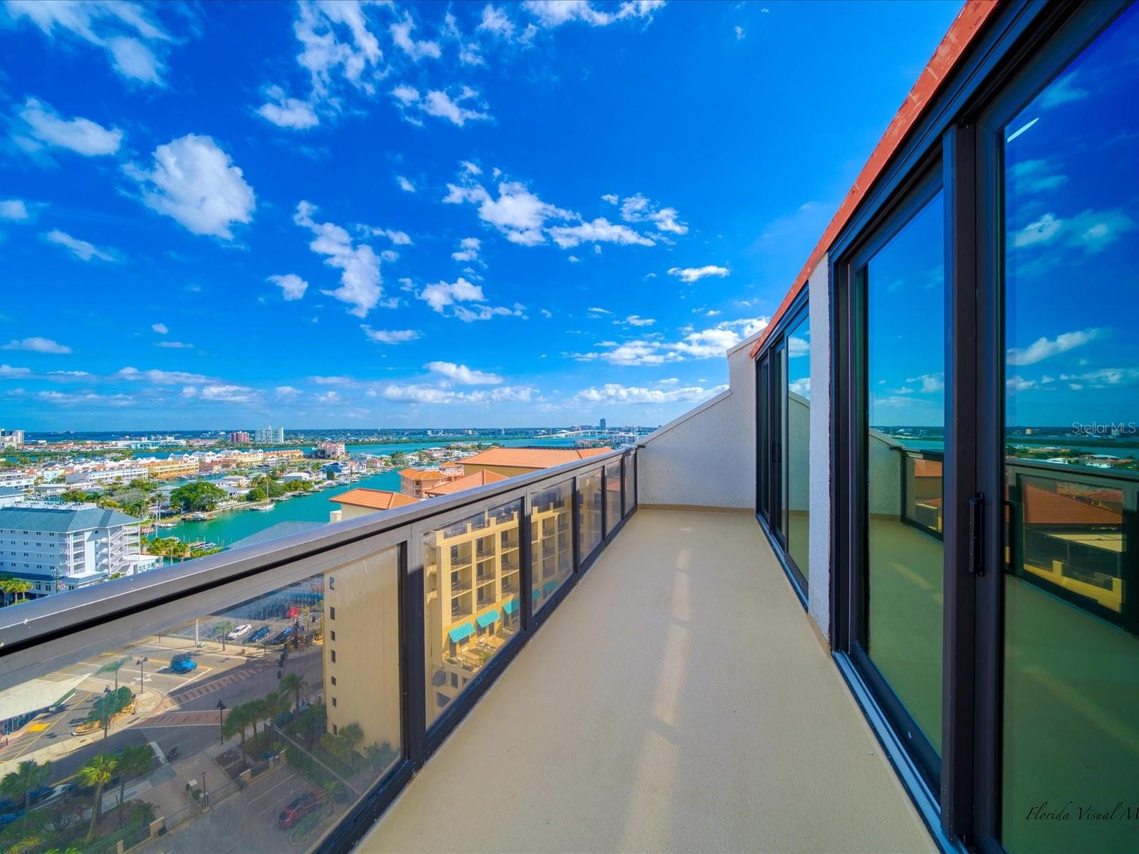 Image 26 of 68 For 450 Gulfview Boulevard S 1708