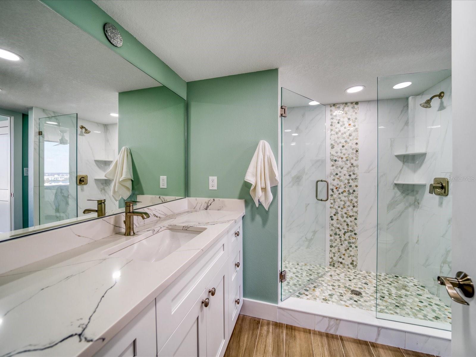 Image 35 of 68 For 450 Gulfview Boulevard S 1708